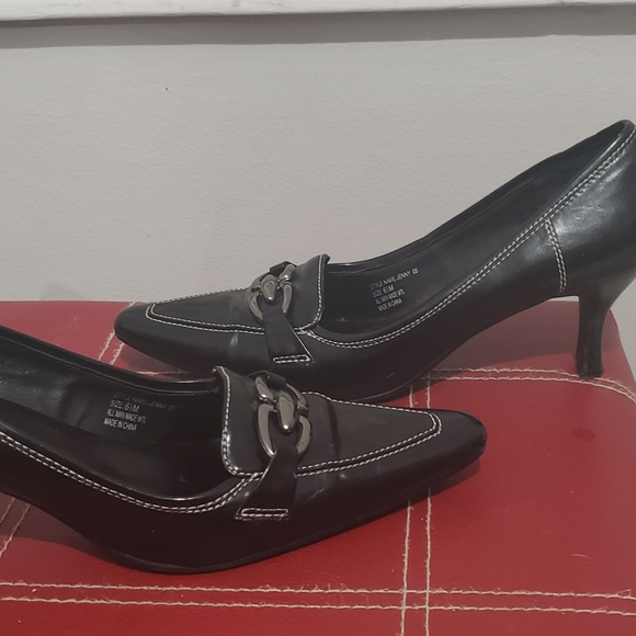 Shoes - Picture 7 of 9